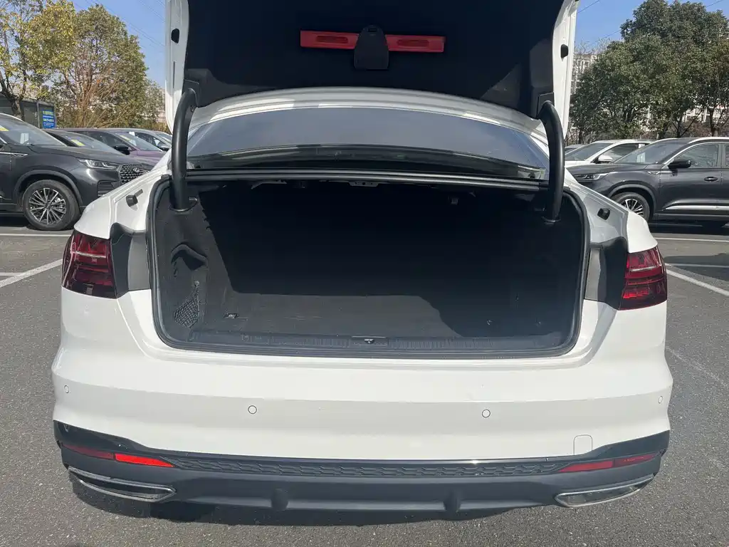 Audi A4L — миниатюра 11