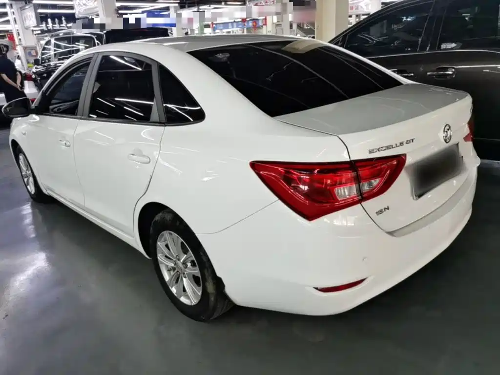 Buick Excelle — миниатюра 5