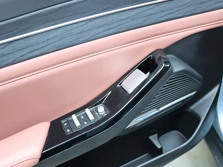 GEELY GALAXY GALAXY L6