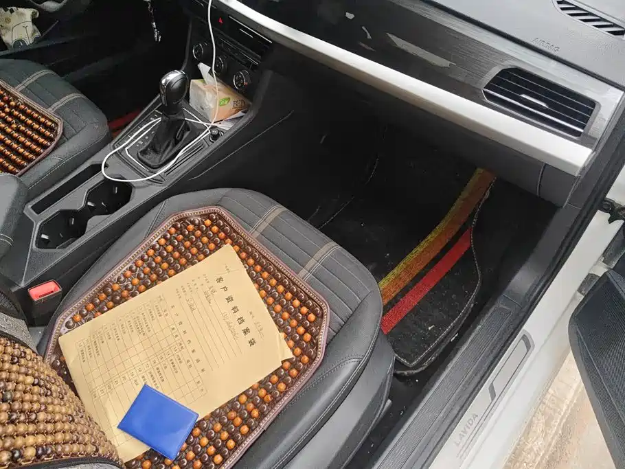 Volkswagen Lavida — миниатюра 8