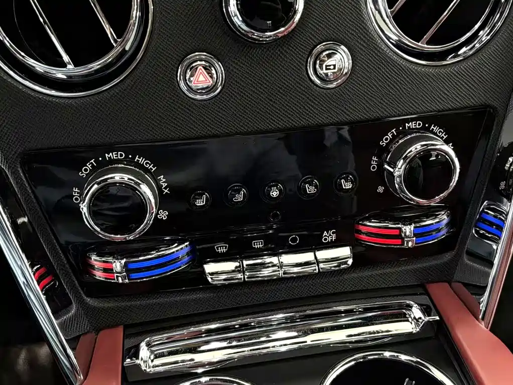 Rolls-Royce Cullinan — миниатюра 17