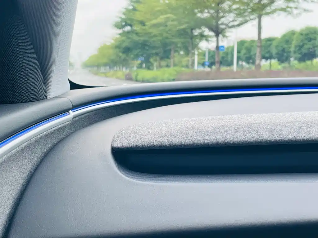 Tesla Model 3 — миниатюра 27