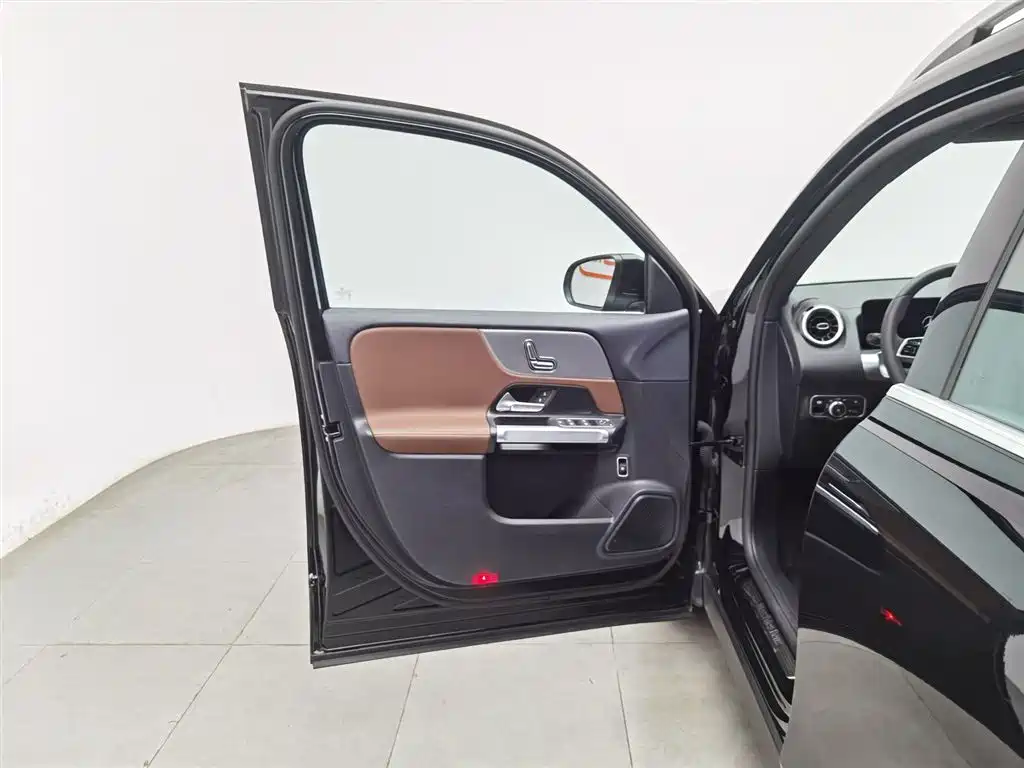 Mercedes-Benz GLB 2024 GLB 200