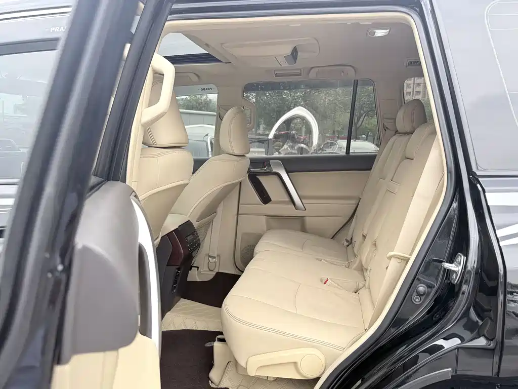 Toyota Land Cruiser Prado 2014 4.0L AT TX-L NAVI