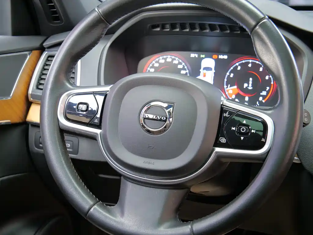 Volvo XC90 — миниатюра 15