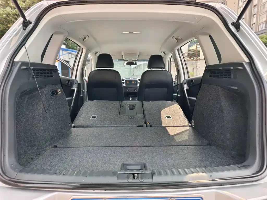 Volkswagen Tiguan — миниатюра 17
