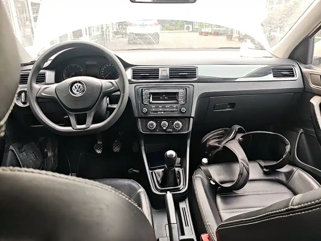 Volkswagen Santana — миниатюра 10