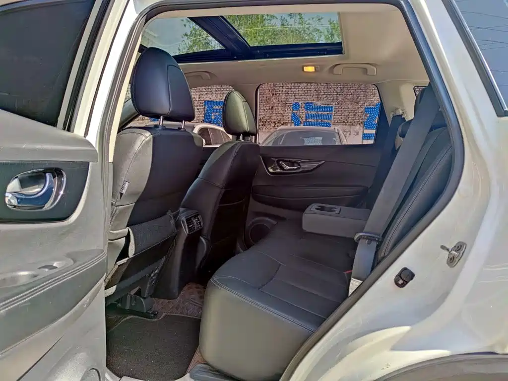 Nissan X-Trail — миниатюра 10