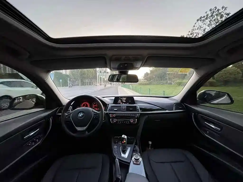 BMW 3 Series — миниатюра 5