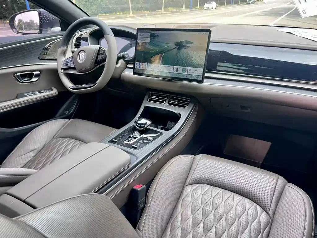 BYD Han — миниатюра 5