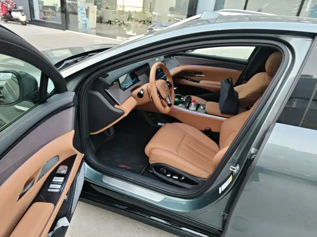BYD Han L — миниатюра 16