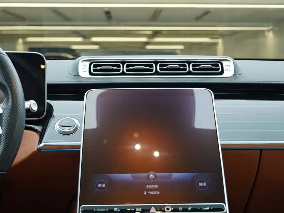 Mercedes-Benz S-Class — миниатюра 17