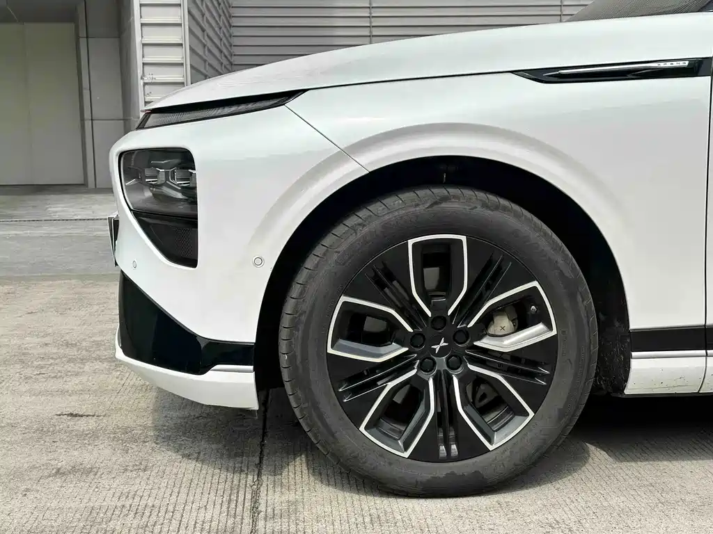 XPeng G9 — миниатюра 20