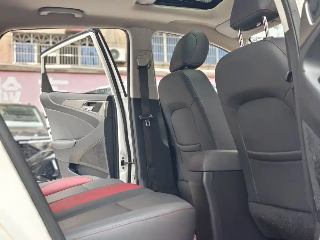 Changan Eado XT — миниатюра 15