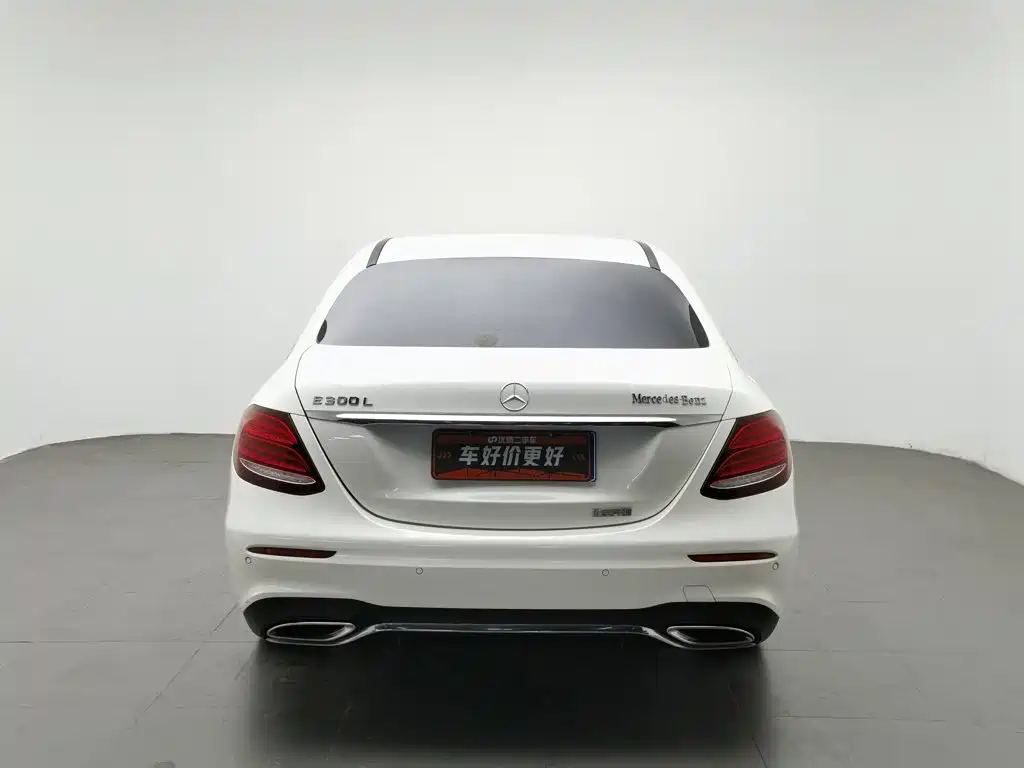 Mercedes-Benz E-Class — миниатюра 4