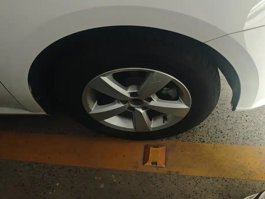 Volkswagen Lavida — миниатюра 6