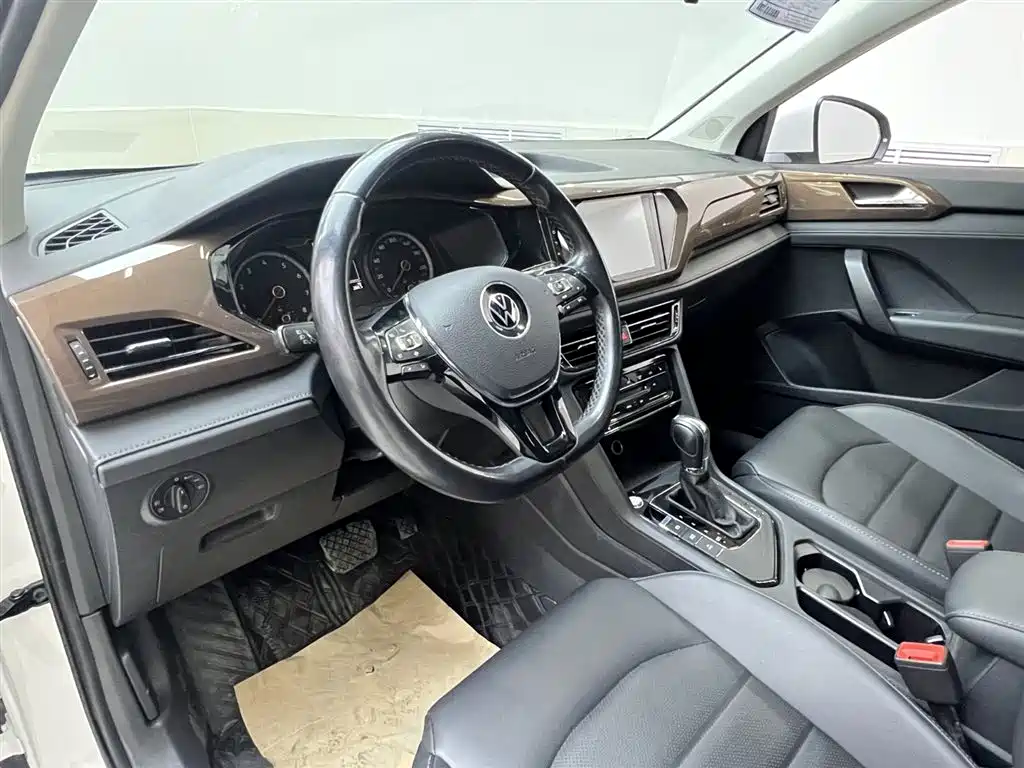VOLKSWAGEN TUYUE
