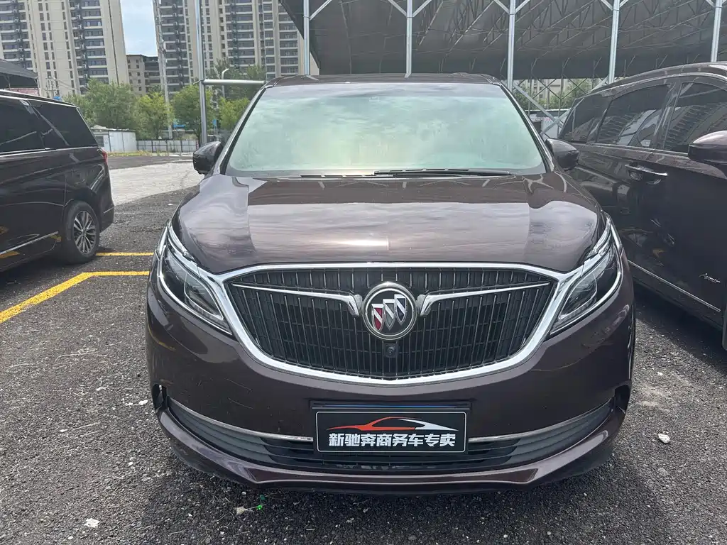Buick GL8 — миниатюра 2