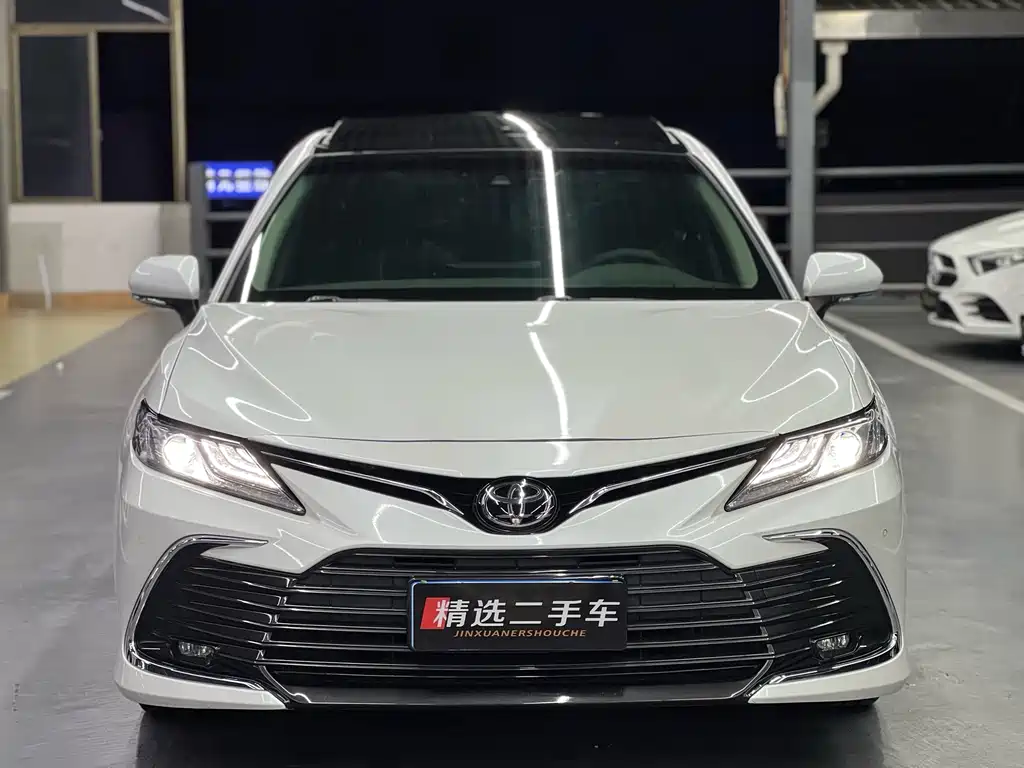Toyota Camry 2021 2.5G Luxury