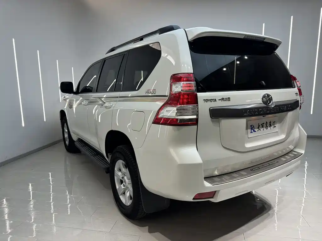 TOYOTA PRADO