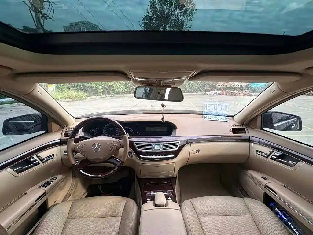 Mercedes-Benz S-Class — миниатюра 12