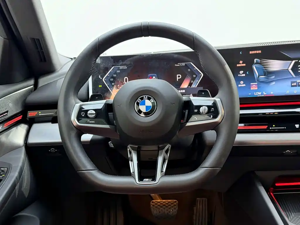 BMW 5 Series — миниатюра 8