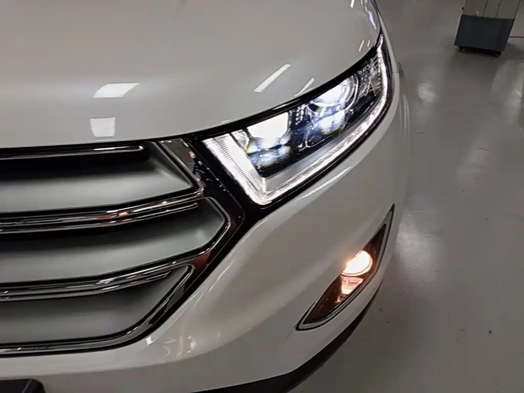 Ford Edge — миниатюра 24