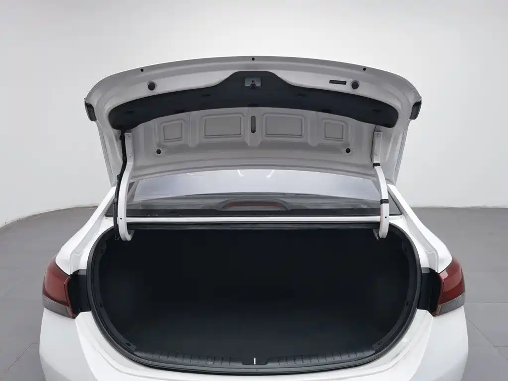 Hyundai Verna — миниатюра 16