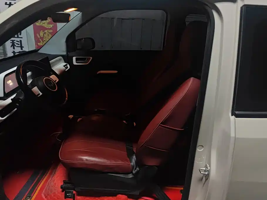 Wuling MINIEV — миниатюра 11
