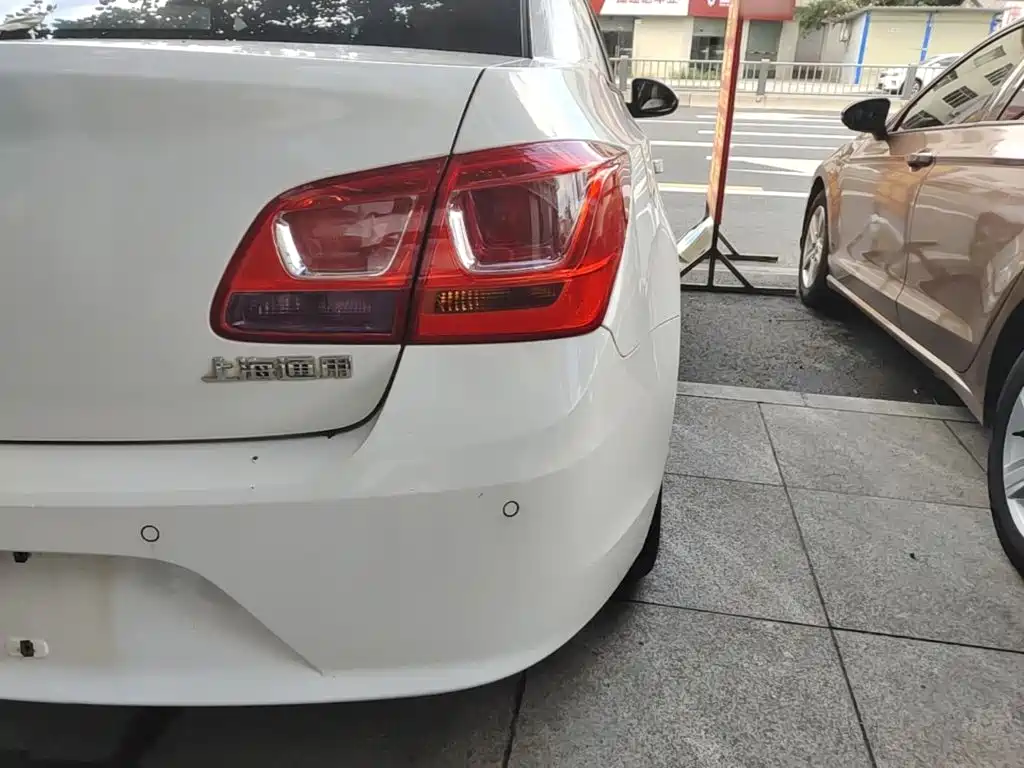 Chevrolet Cruze — миниатюра 8