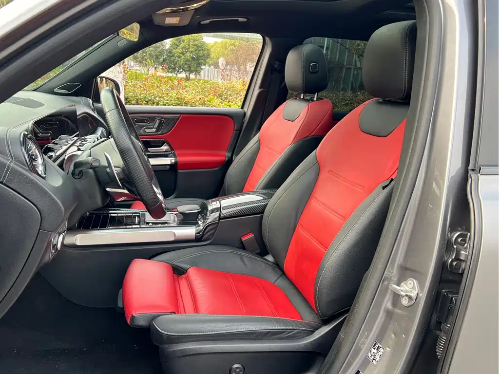 Mercedes-Benz GLB A MG 2023 AMG GLB 35 4MATIC