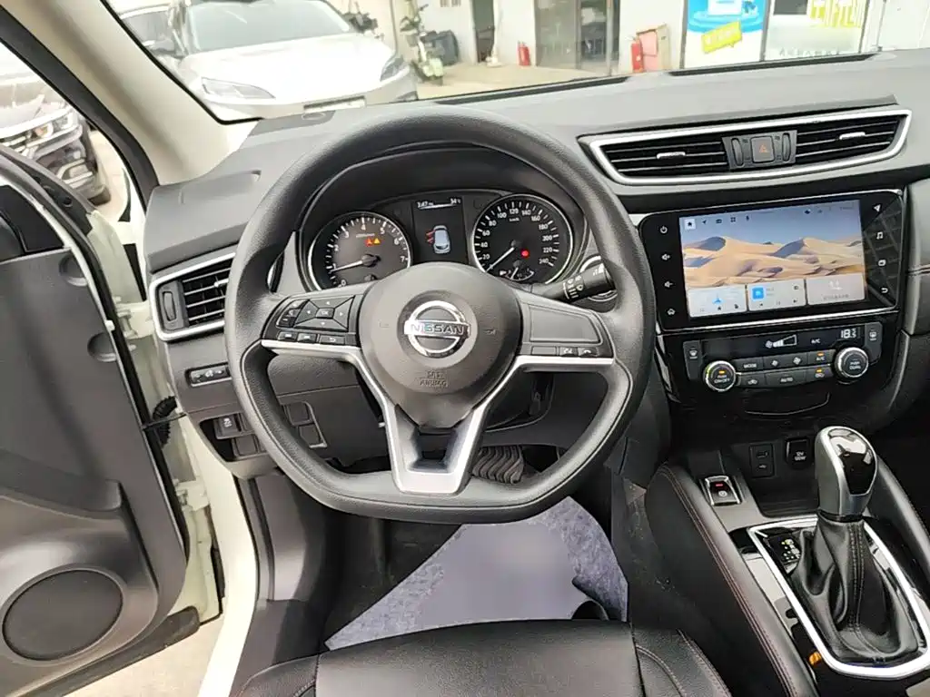 Nissan Qashqai — миниатюра 11