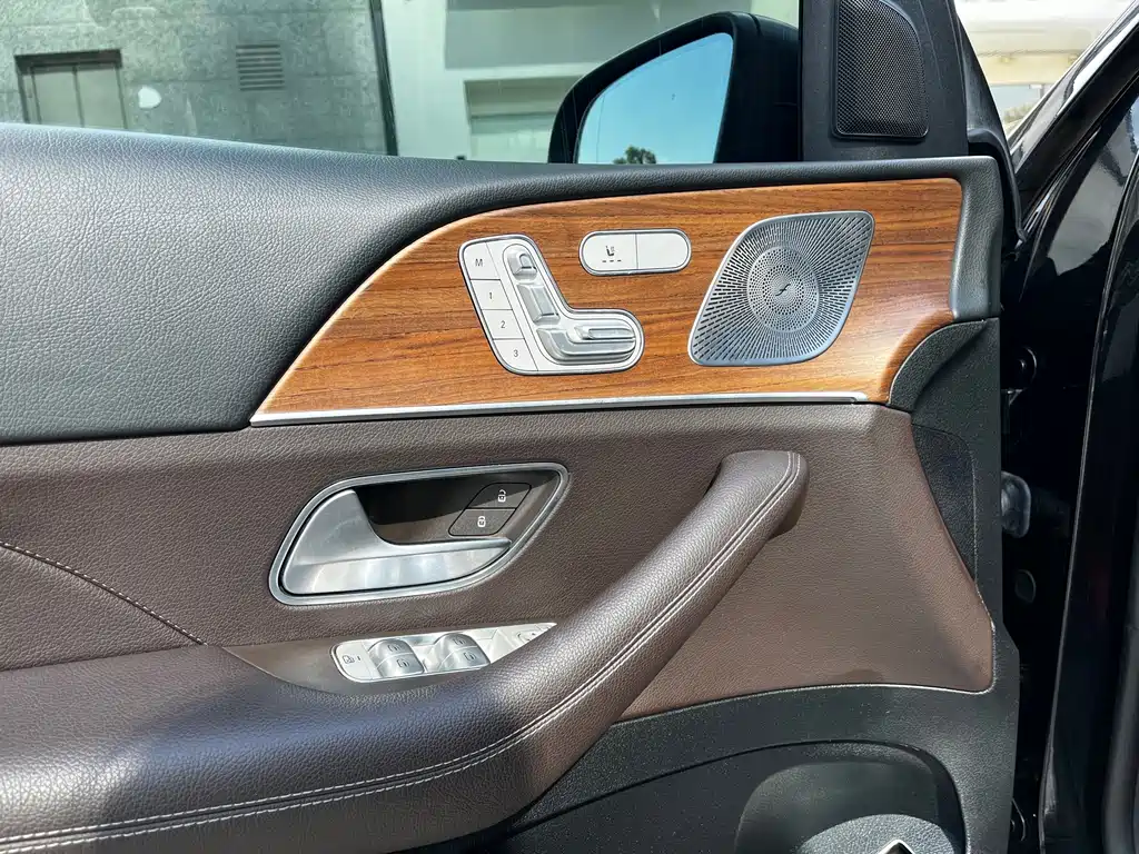 Mercedes-Benz GLE (Import) — миниатюра 4