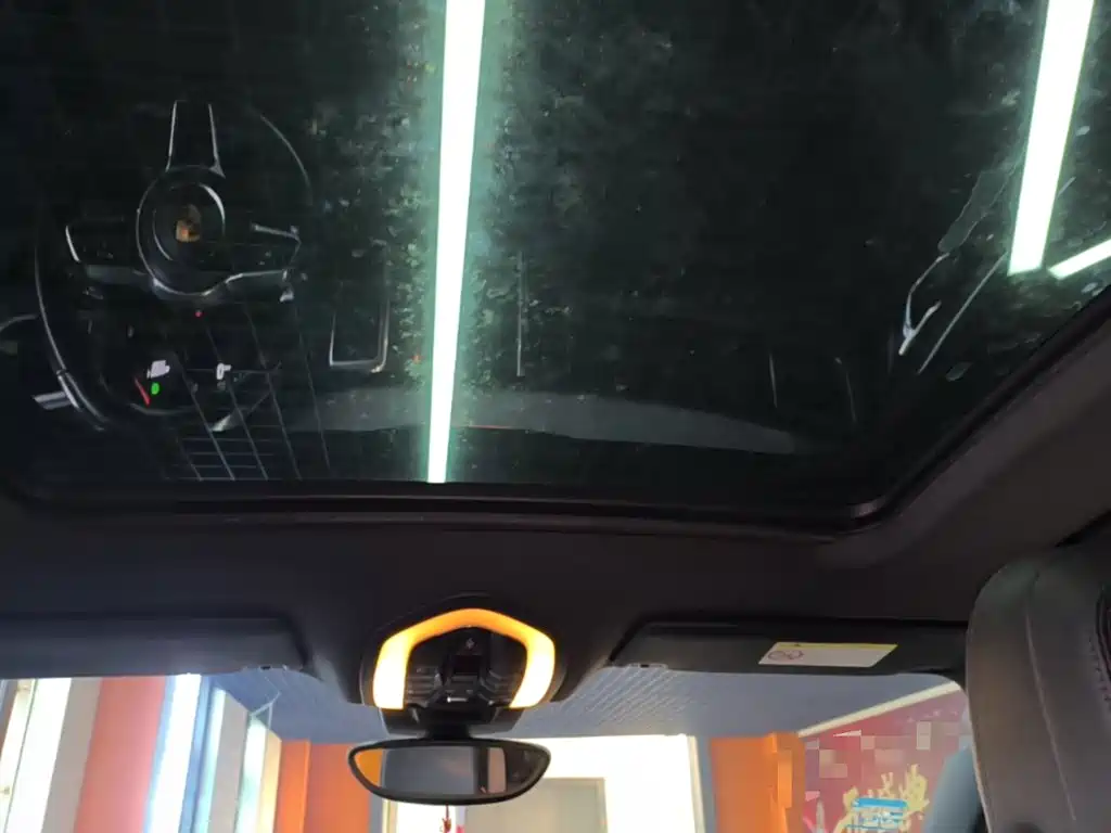 Porsche Macan — миниатюра 18
