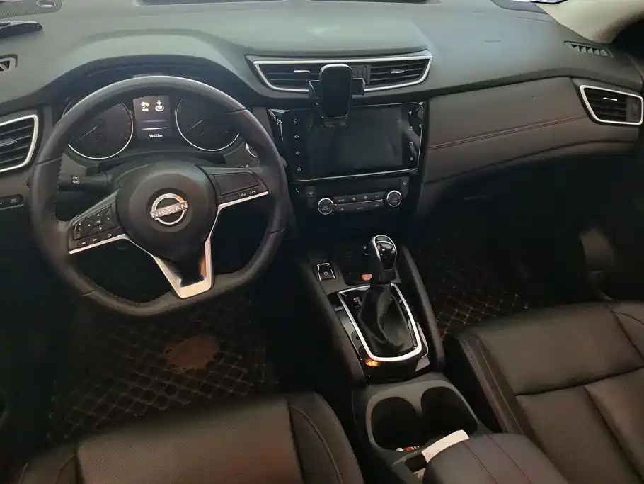 Nissan Qashqai — миниатюра 12