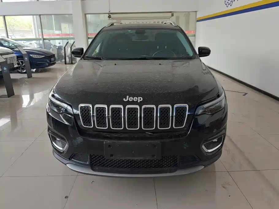 Jeep Cherokee — миниатюра 2