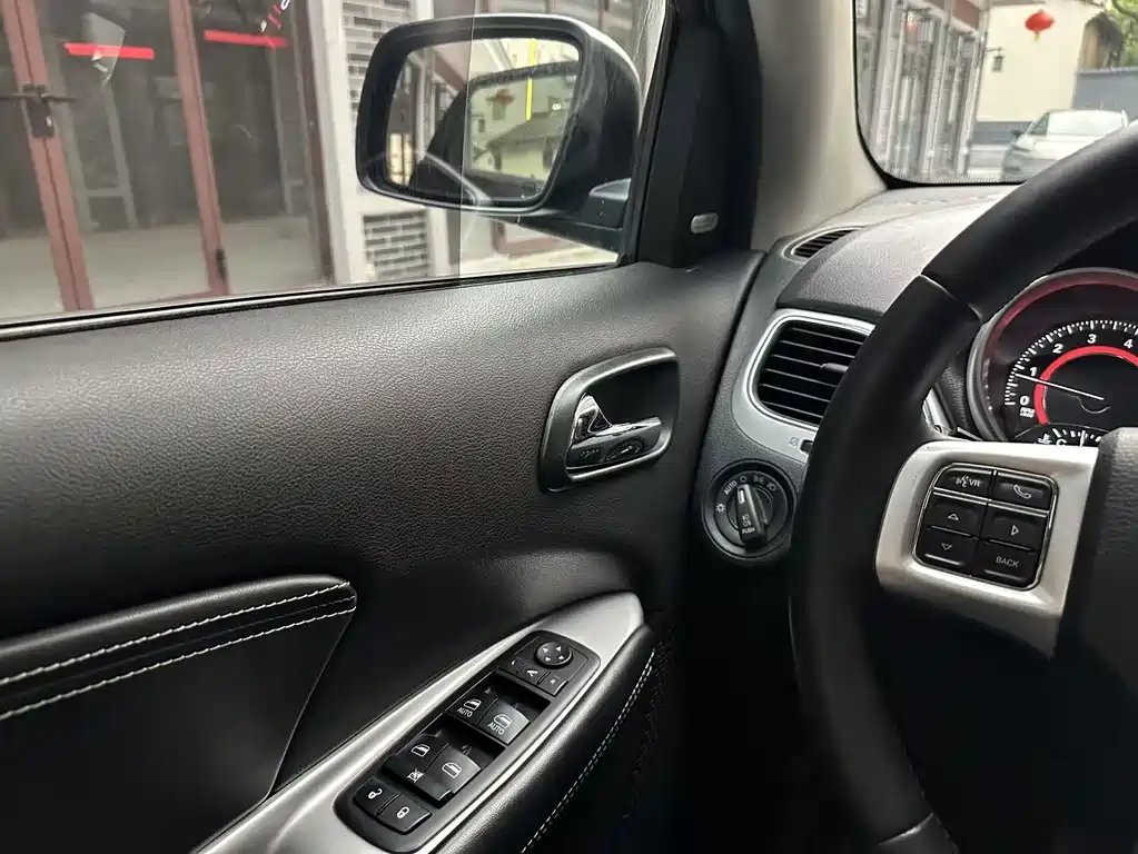 Dodge Journey — миниатюра 15