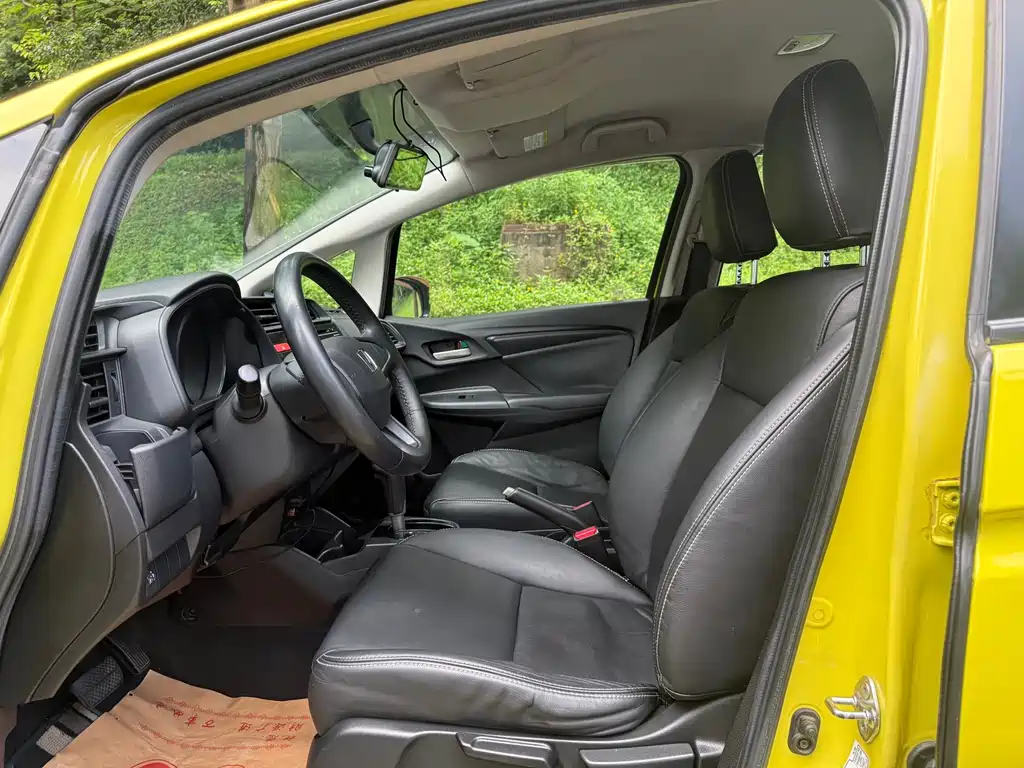 Honda Fit — миниатюра 6