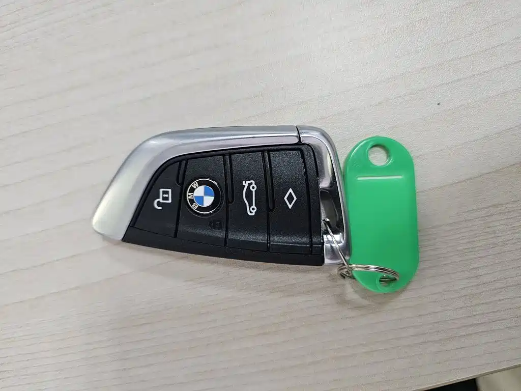 BMW 5 Series — миниатюра 15