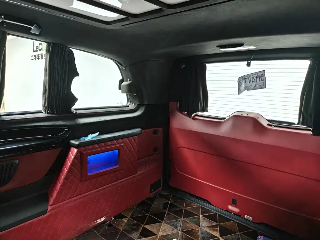 Mercedes-Benz Vito — миниатюра 16