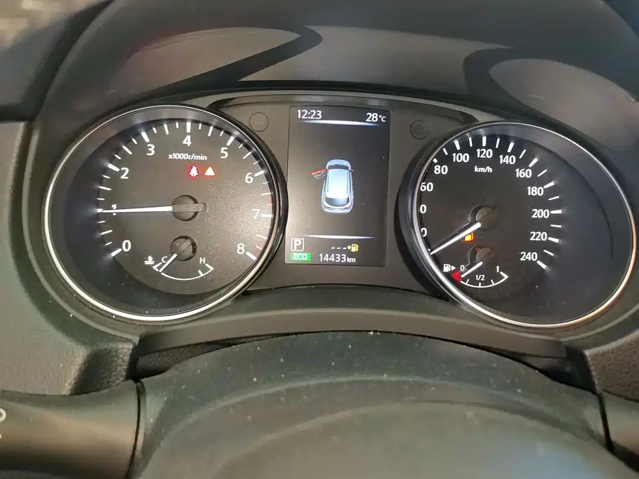 Nissan Qashqai — миниатюра 14
