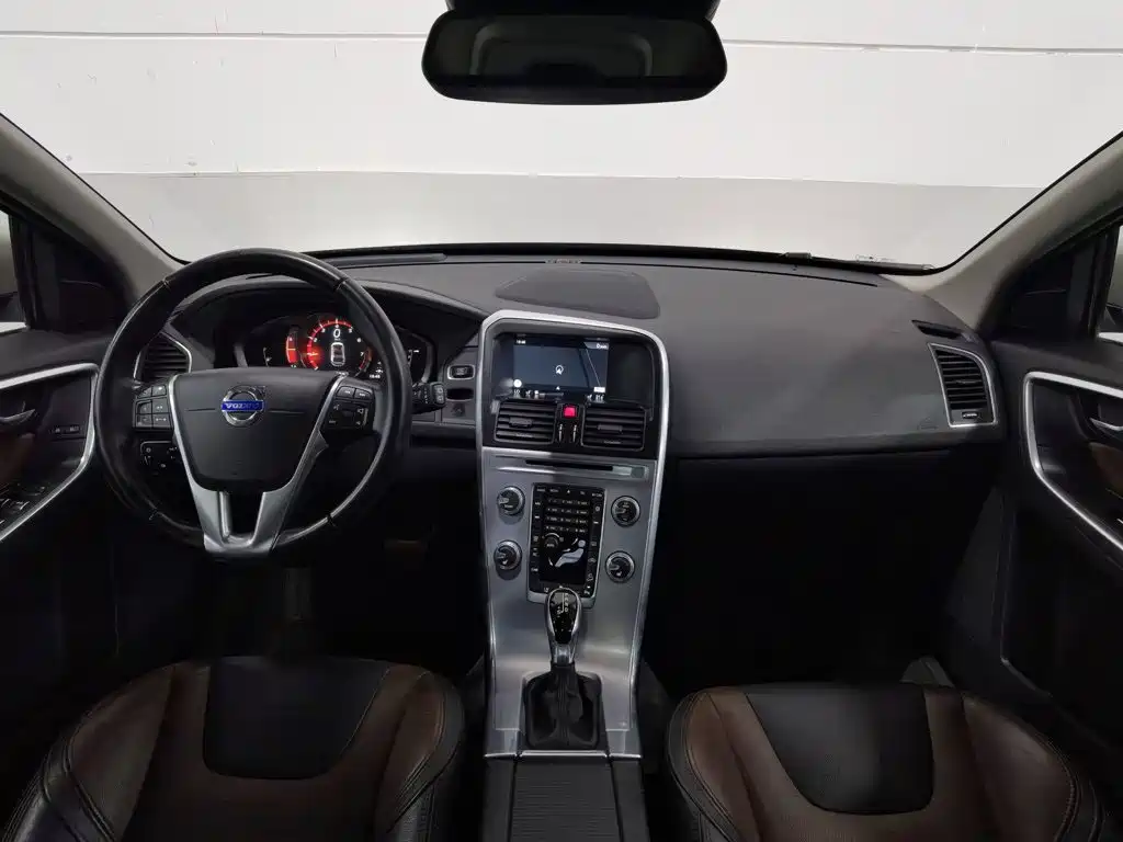 Volvo XC60 — миниатюра 5