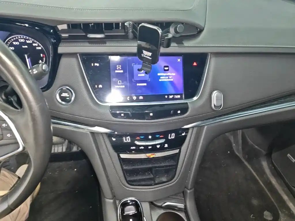 Cadillac XT5 — миниатюра 13