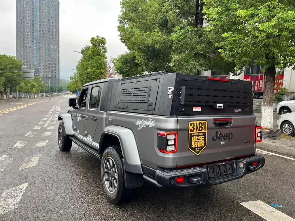 Jeep Gladiator — миниатюра 7