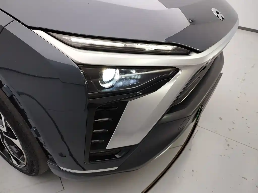 NIO ES8 — миниатюра 19