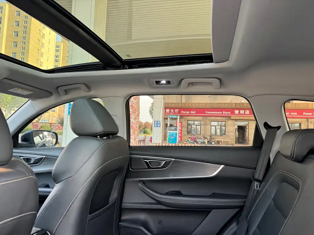 Chery Tiggo 8 — миниатюра 8