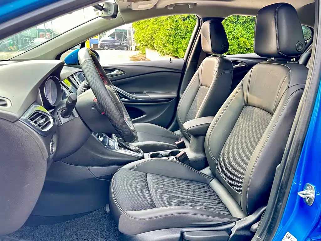 Buick Verano — миниатюра 10