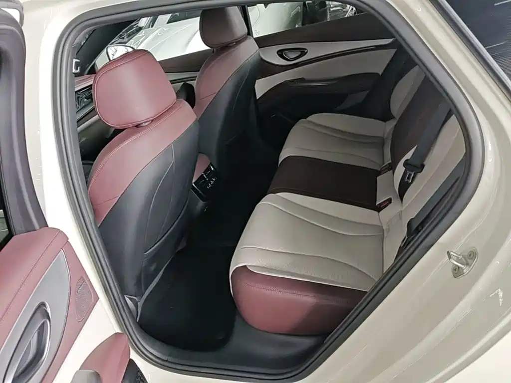 BYD Seal 07 DM-i — миниатюра 17