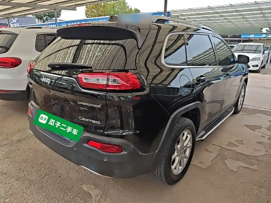 Jeep Cherokee — миниатюра 7