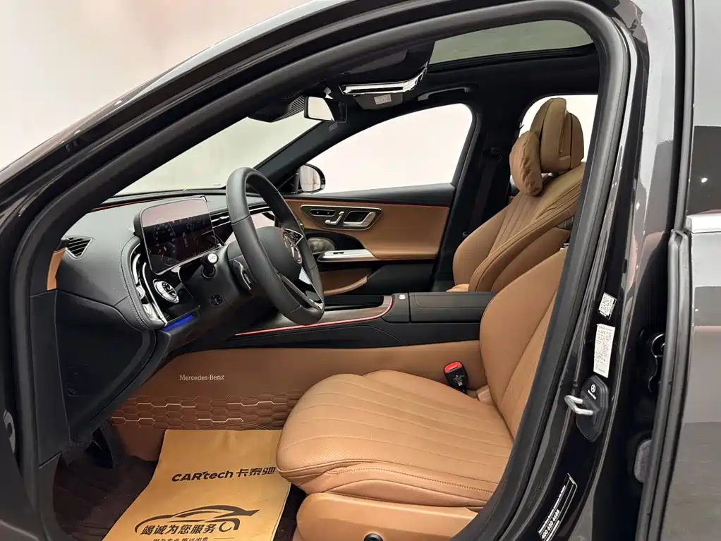 Mercedes-Benz E-Class — миниатюра 8